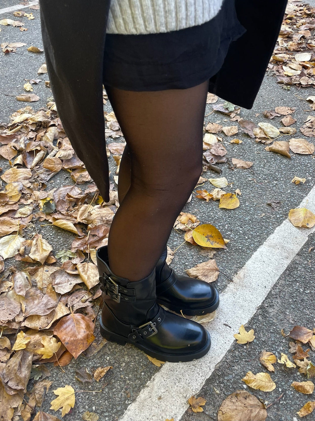 Anja Buckle Boots - Black-Fashion Nora