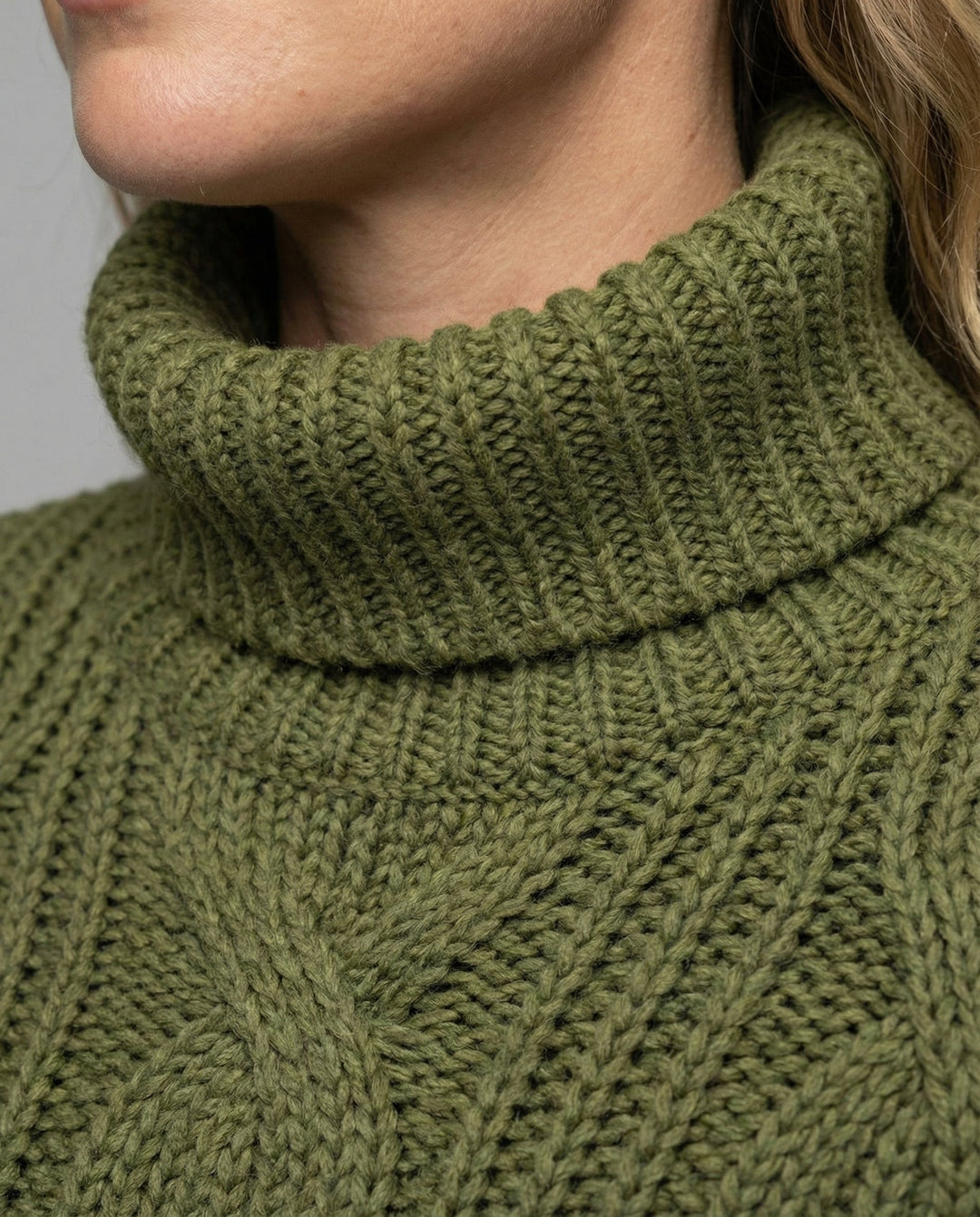 Cable Knit Turtleneck Sweater | Chunky Knit | Relaxed Fit-Fashion Nora