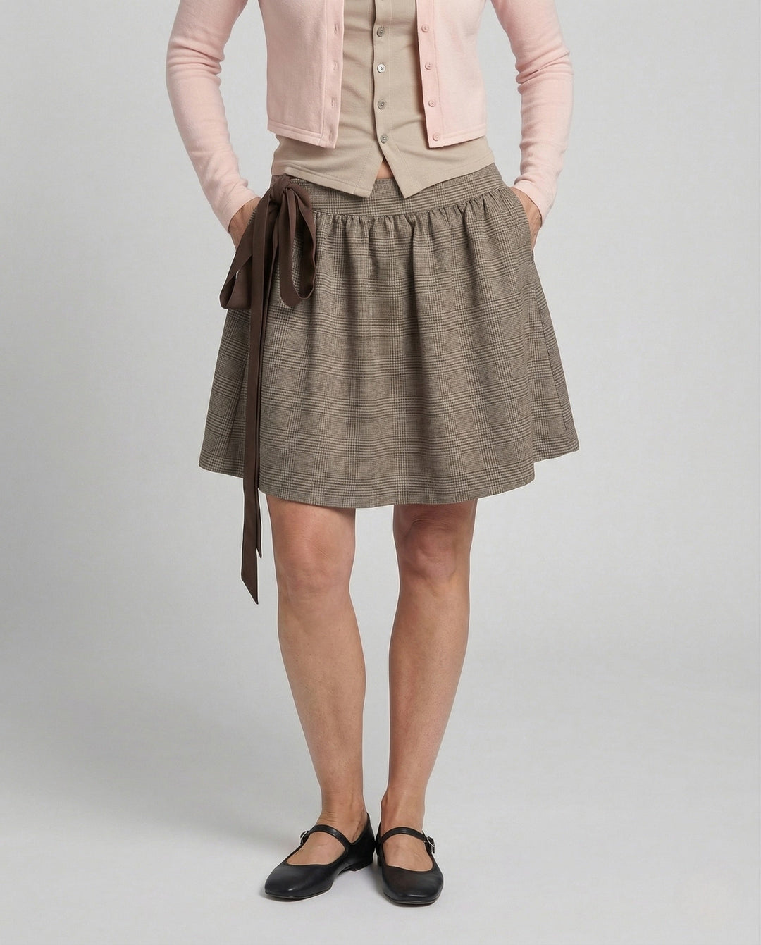 Cropped Fine Knit Cardigan | Button Placket | Fitted Silhouette-Fashion Nora