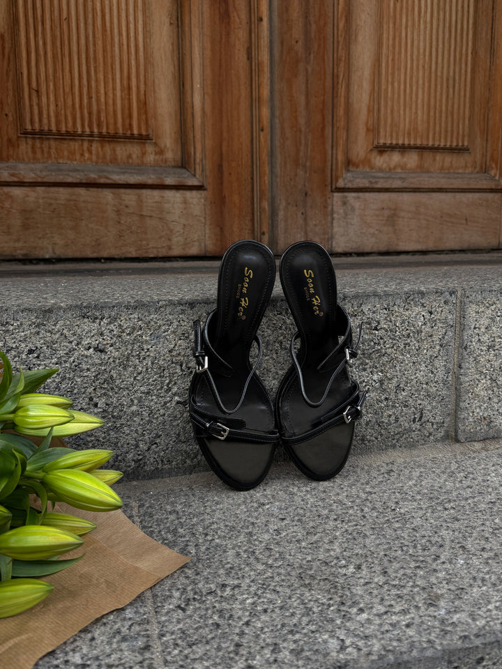 Eva Buckle Heel - Black-Fashion Nora