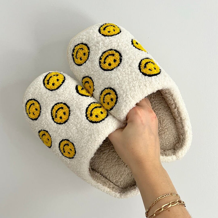 Smiley Slippers | Plush House Slippers Women | Yellow White-Fashion Nora