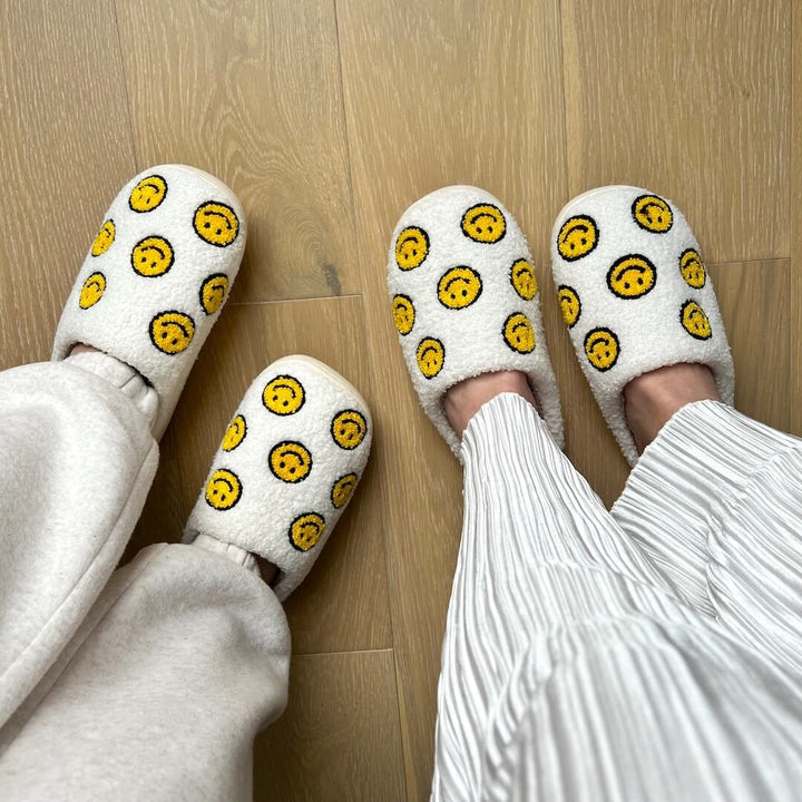Smiley Slippers | Plush House Slippers Women | Yellow White-Fashion Nora