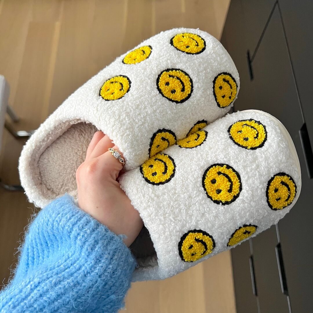 Smiley Slippers | Plush House Slippers Women | Yellow White-Fashion Nora
