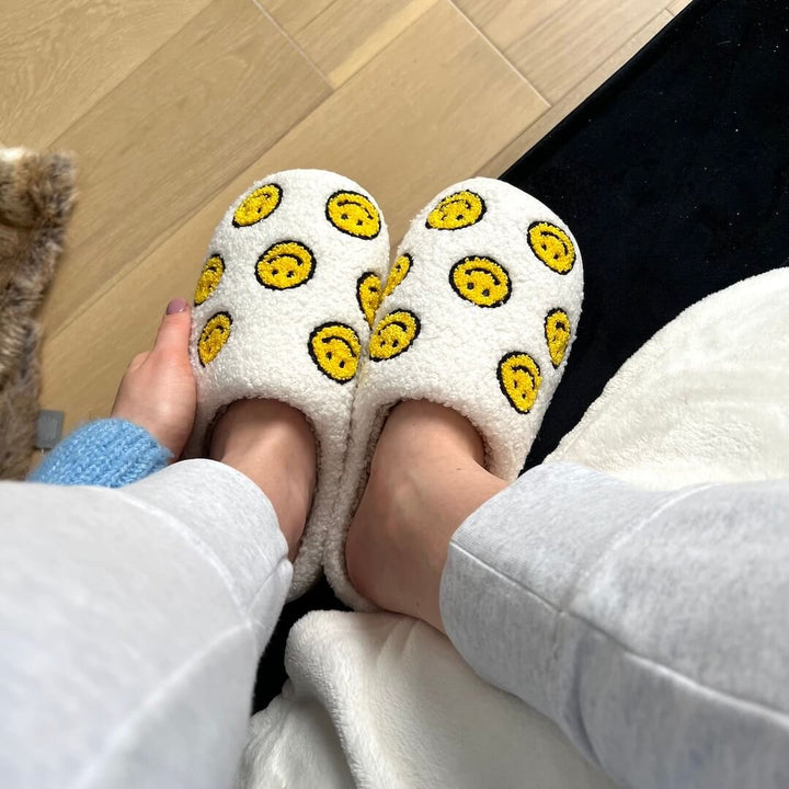 Smiley Slippers | Plush House Slippers Women | Yellow White-Fashion Nora