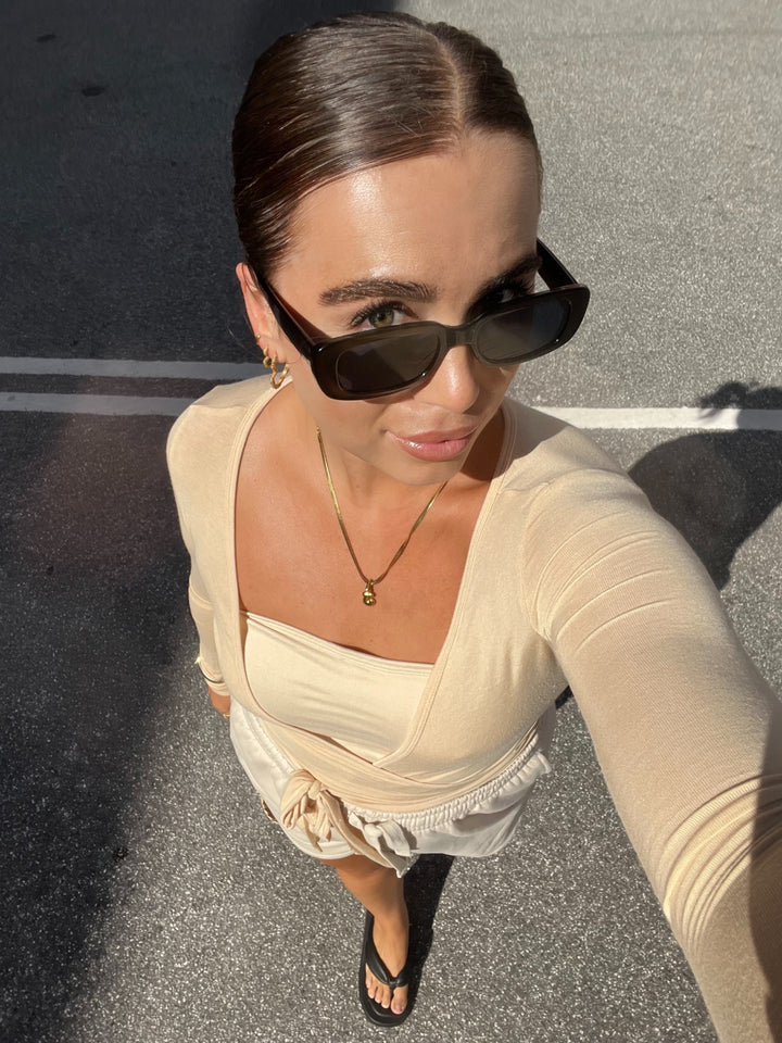 Nicoline Sunglasses - Black-Fashion Nora
